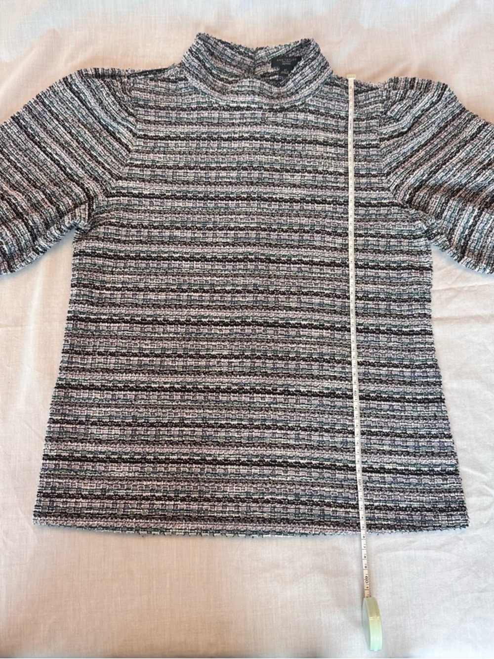 Ann Taylor puff sleeve knit women’s size petite medium top